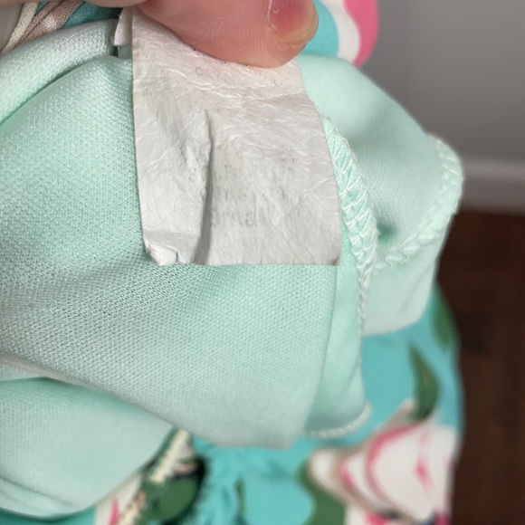 Super cute floral romper - Picture 4 of 4